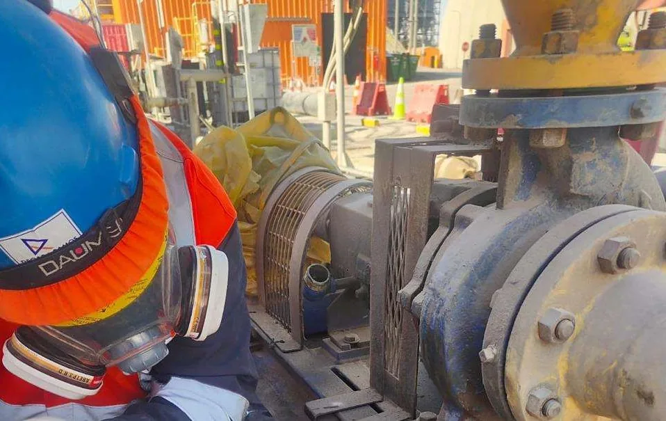 Normalización de Estanques Reactivos para Cumplimiento D.S. 43 - Codelco – División Ministro Hales - imagen de obra 2
